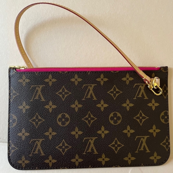SOLD!! Louis Vuitton Neverfull GM Monogram Wristlet Pouch in Pivione - Picture 4 of 4